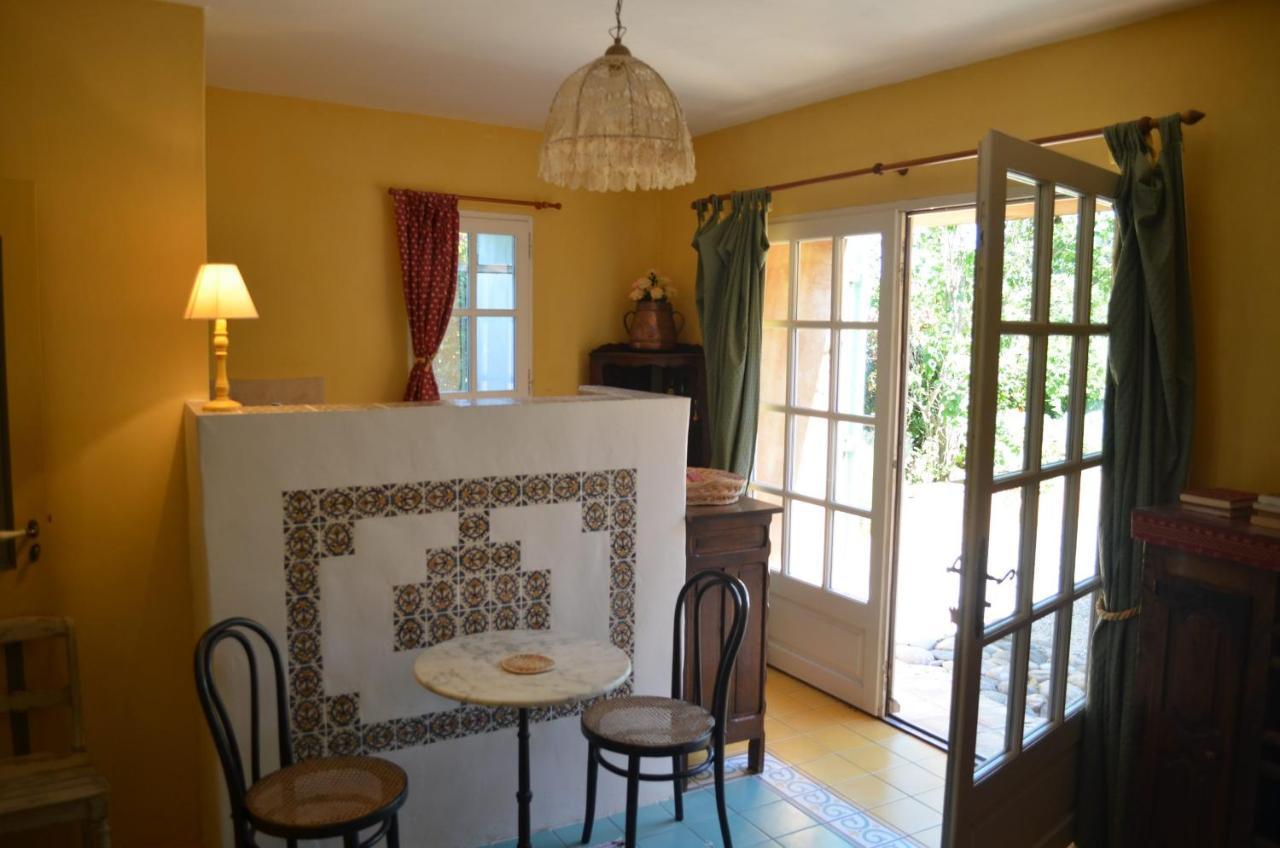 Le Mas Perreal Saint-Saturnin-lès-Apt Oda fotoğraf